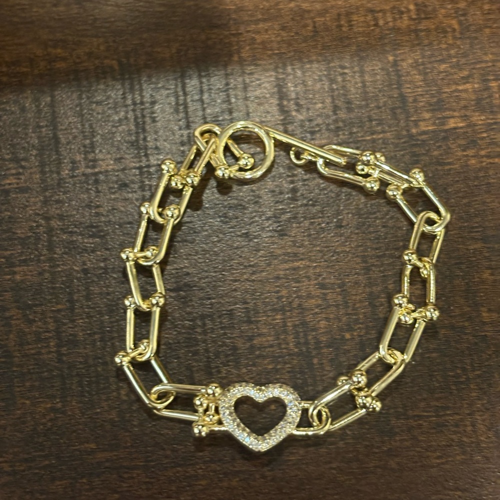 Gold Heart Link Bracelet